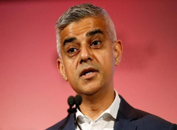 World News | COVID-19: London Mayor Declares 'major Incident' Due to Omicron Rise