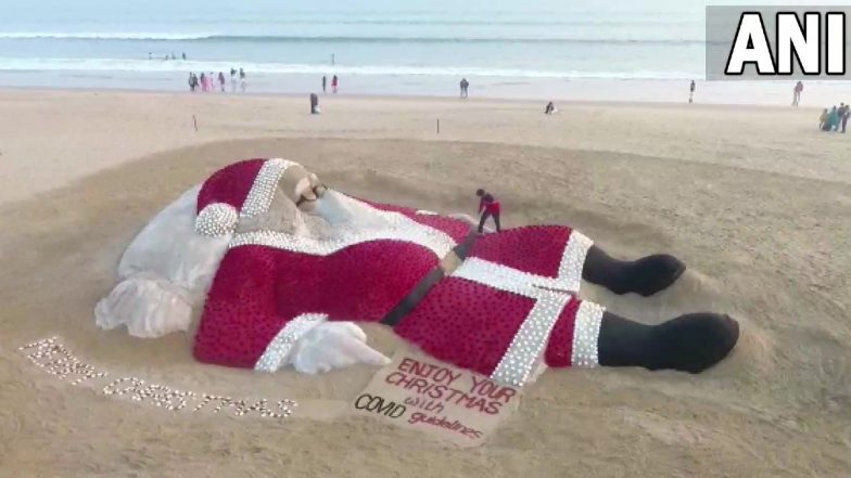 Sudarshan Pattnaik Creates Sand Sculpture of Santa Claus with 5,400 Roses at Puri Beach