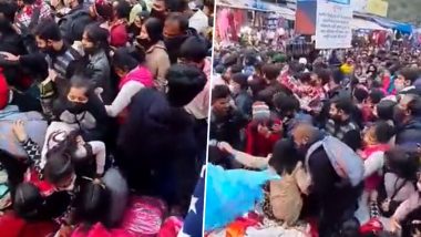 Video of Crowded Sarojini Nagar Market in Delhi Goes Viral Amid Omicron Fear