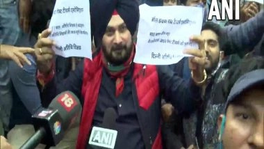 India News | Navjot Singh Sidhu Joins Protesting Teachers Outside Delhi CM Kejriwal's Residence