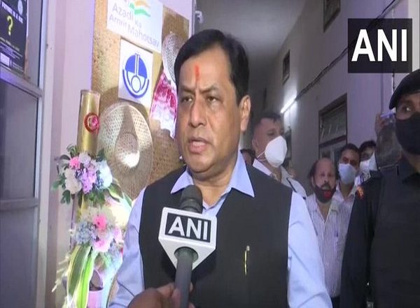 India News | Cyclone Jawad: Shipping Minister Sarbananda Sonowal Takes Stock of Preparedness with Port Stakeholders
