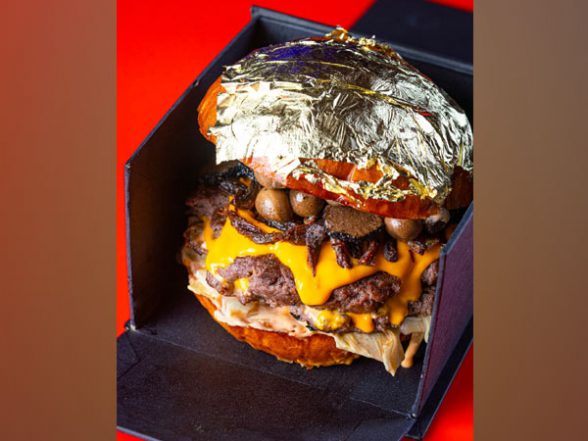 Lifestyle News | Hamburger in Golden Veil - Vimarsana News