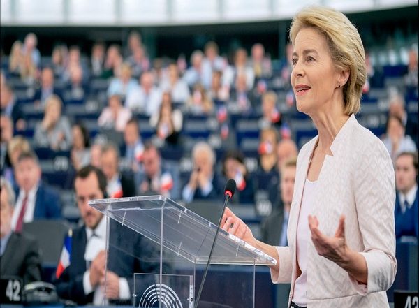 World News | EU Facing Another Christmas in Pandemic Mode: EU Chief as Omicron Variant Spikes