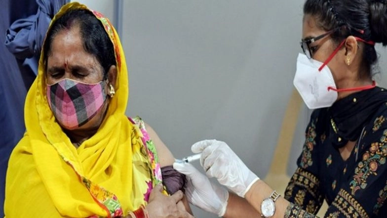 PM Modi Congratulates Citizens as India Successfully Vaccinates 75% of Its Adult Population