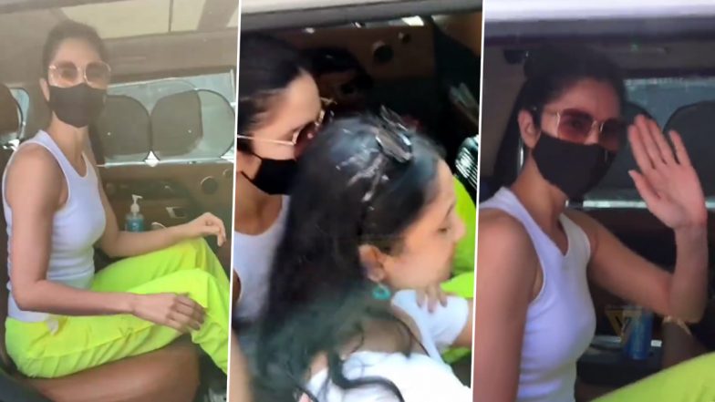 Vicky Kaushal-Katrina Kaif Wedding: Bride-To-Be Obliges Fan With a Selfie As She Gets Clicked in the City (Watch Video)