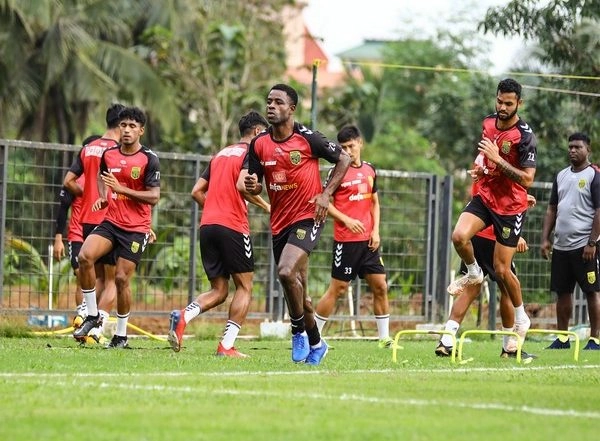 Sports News | ISL: Upbeat Hyderabad Kick-off December with Jamshedpur Challenge