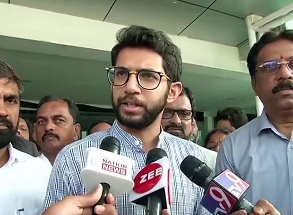 India News | COVID-19: Aditya Thackeray Holds Meeting with Health, BMC Officials
