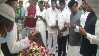 India News | TN: DMK Leaders Offer Prayers at Dargah for Udhayanidhi Stalin's Successful Political Career