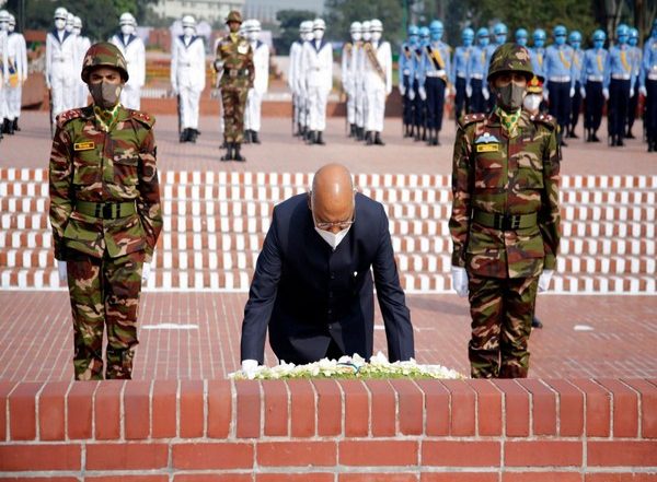 World News | President Kovind Pays Tribute at Dhaka's National Martyrs' Memorial to Brave Hearts of Liberation War of Bangladesh