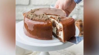 World News | Karachi Bakery Chain Takes Action Against Staffer Who Refused to Write Merry Christmas on Cake Despite Requests