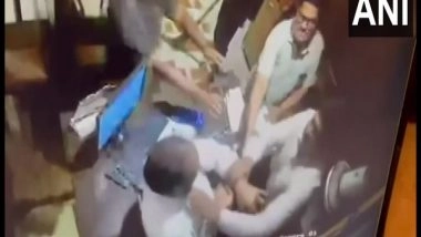 India News | Mumbai Police Suspends Cop for Assaulting Hotel Staff for Refusing to Serve Free Food