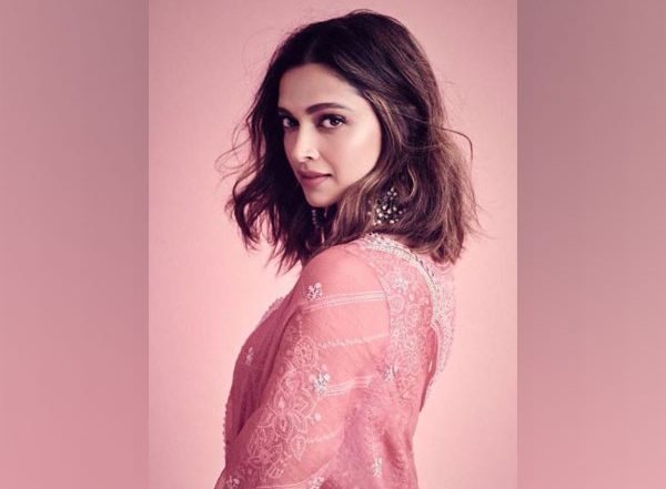 Entertainment News | Prabhas Treats Deepika Padukone with Delicious Food as They Wrap First Schedule of 'Project K'