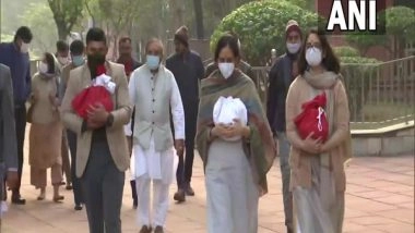 India News | Daughters of Gen Bipin Rawat Collect Ashes of Parents, to Immerse Them in Haridwar