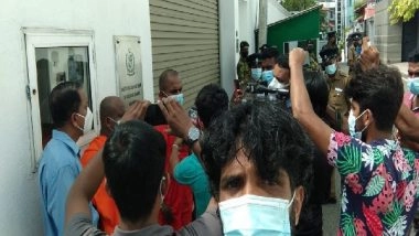 World News | Protest in Colombo Against Lynching of Sri Lankan Executive in Pakistan