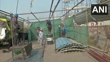 India News | Farmers at Singhu Border Remove Tents from Protest Site, Decision to End Agitation to Be Taken by SKM