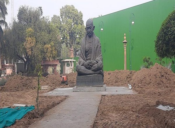 India News | Suspended Rajya Sabha MPs to Stage Protest in Front of Gandhi Statue on Parliament Premises