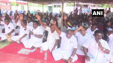 India News | TN Fishermen on Strike Demanding Release of 68 Fishermen Held by Sri Lankan Navy