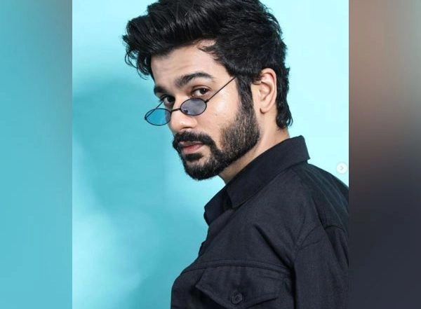 Entertainment News | Here's How Sunny Kaushal Weclomed His 'parjai Ji' Katrina Kaif to Family