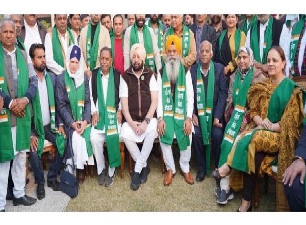 India News | Ahead of Punjab Polls, Former Congress MP, Others Join Amarinder Singh's Party