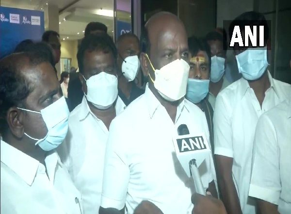 India News | Restrict Non-vaccinated People from Coming in Public: TN Health Min to Officials