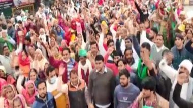 India News | Chilla Carriageway on Delhi-Noida Briefly Shut as Villagers Protest New Map Policy