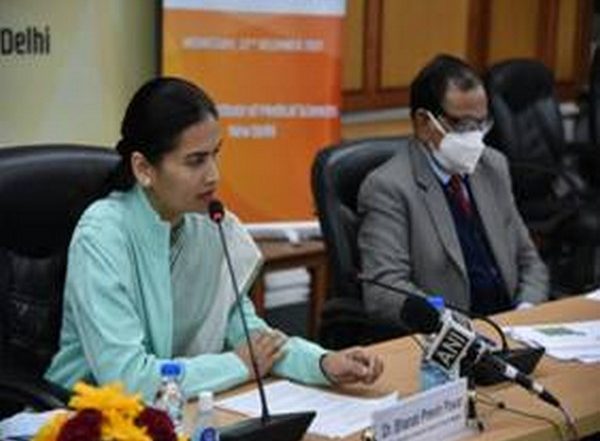 India News | Centre Launches Programme to Train Healthcare Workers for Rational Utilisation of Medical Oxygen