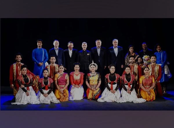 World News | Jaishankar Hosts Central Asian FMs to Welcome Dinner Ahead of Dialogue Tomorrow