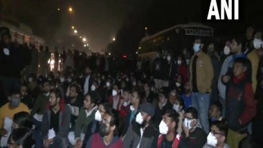 India News | Resident Doctors Stage March Against Delay in NEET-PG Counselling, Accuse Police of Violence