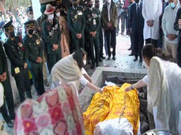'CDS General Bipin Rawat's Ashes To Be Taken to Haridwar Tomorrow', Says His Daughter Tarini - Vimarsana News