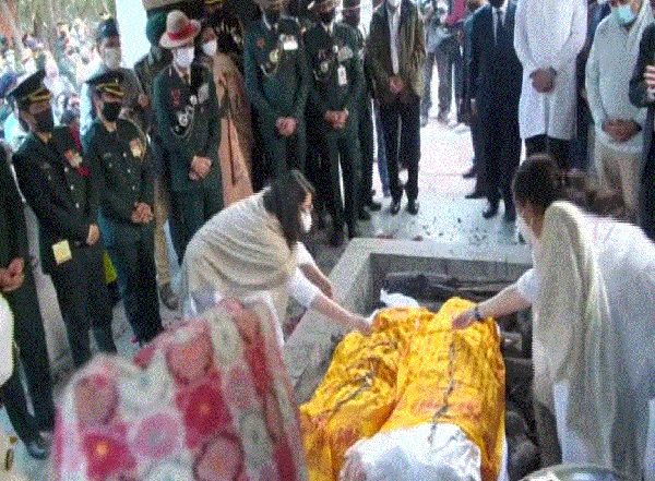 ‘CDS General Bipin Rawat’s Ashes To Be Taken to Haridwar Tomorrow’, Says His Daughter Tarini