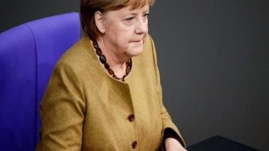 World News | Angela Merkel Announces New Curbs for Unvaccinated, Backs Mandatory Shots