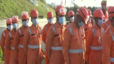 India News | NDRF Conducts Mock Drill for School Students in J-K to Deal with Natural Calamities