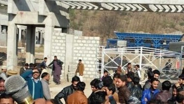 World News | Doctors Protest in Pakistan's Sindh Enters Seventh Day over Increase in Salaries, Risk Allowances