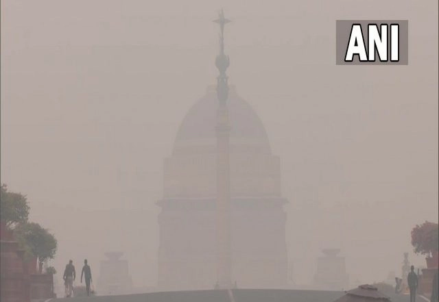 India News | Air Quality in Delhi Slightly Improves, Moves to 'poor' Category