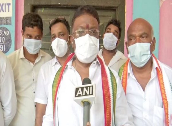 India News | Temples KCR Should Visit Are the Houses of Martyrs of Telangana Movement: Congress Leader