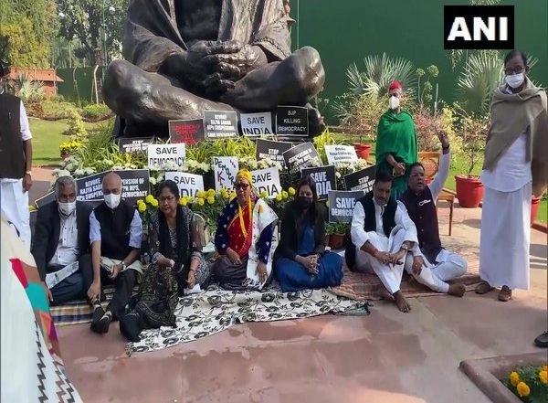 India News | Suspended Opposition MPs Continue to Protest at Gandhi Statue in Parliament