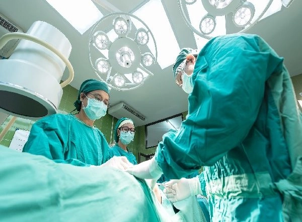 Tumour Weighing Over 10 KG Removed From Kidney of 59-Year-Old HIV-Positive Kenyan Woman in Delhi