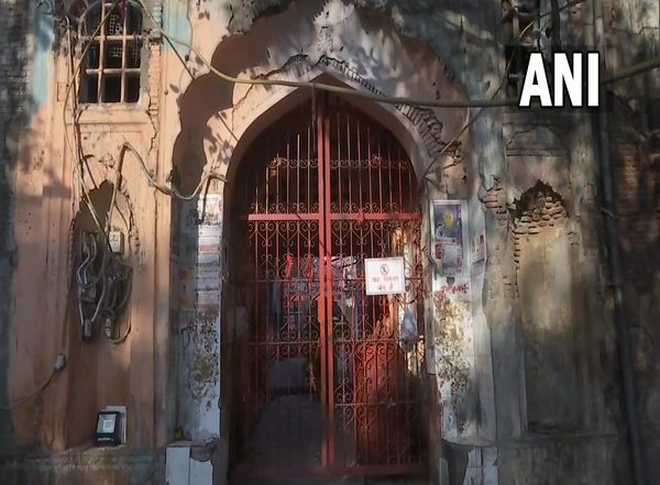 Omicron Surge in Delhi: Temples Closed For Devotees Amid COVID-19 Scare in National Capital