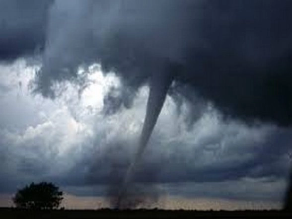 Tornado Rips Through Kansas; 3 Students Killed in Crash