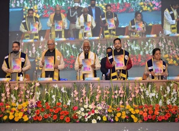Business News | A Grand Celebration of Success: 2000+ Degrees Awarded to 2021 Batch of Students at Manav Rachna Educational Institutions
