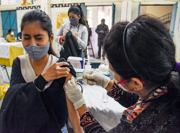 COVID-19 Vaccination For 15-18 Age Group to Begin Tomorrow