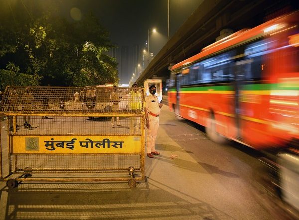 India News | 114 Cops, 18 Senior Officers Test COVID Positive in Last 24 Hrs, Informs Mumbai Police