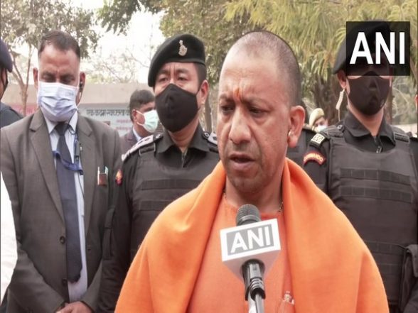 India News | Samajwadi Party Gave Tickets to 'rioters' and is on Backfoot, They Want to Bring Back 'maafiavad': Yogi Adityanath - Vimarsana News