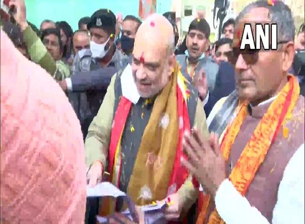 Uttar Pradesh Assembly Elections 2022: Amit Shah Holds Door-to-Door Campaign in Mathura