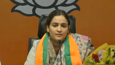 Aparna Yadav Joins BJP: Setback to Samajwadi Party As Mulayam Singh Yadav’s Daughter-in-Law Joins BJP Ahead of UP Assembly Elections 2022