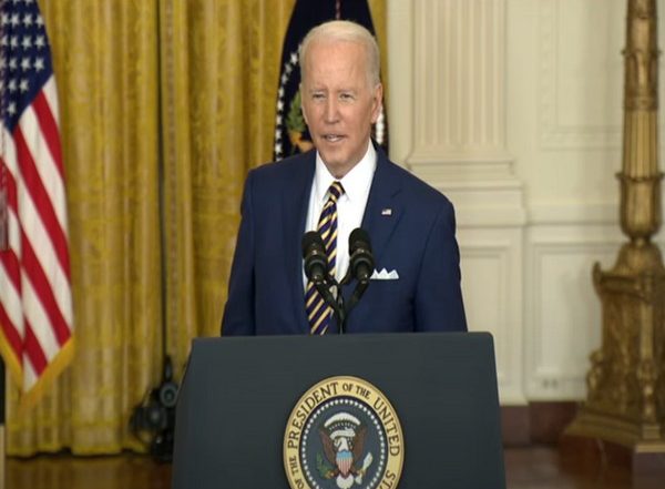 World News | Russia Will Be Held Accountable if It Invades Ukraine, Says Biden