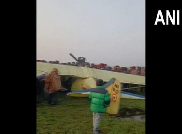 India News | Indian Army Glider Makes Emergency Landing in Gaya