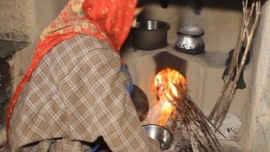 India News | Traditional Stoves Retain Their Popularity in Kashmir