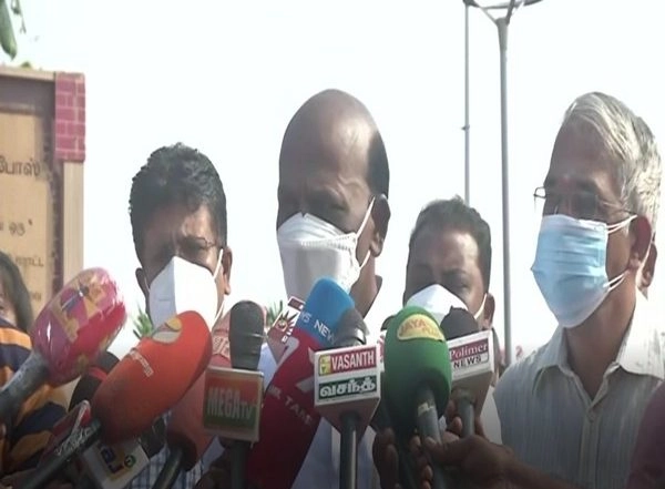 India News | Tamil Nadu Govt to Consider Withdrawing Sunday Lockdown if COVID-19 Cases Continue to Reduce, Says Health Minister
