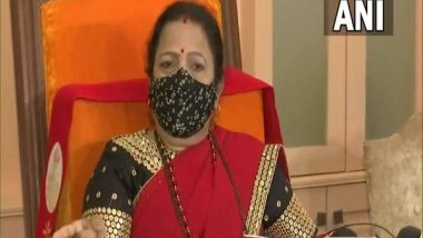 India News | Lockdown Will Be Clamped in Mumbai if Daily COVID Cases Jump 20,000 Mark, Says City Mayor Kishori Pednekar